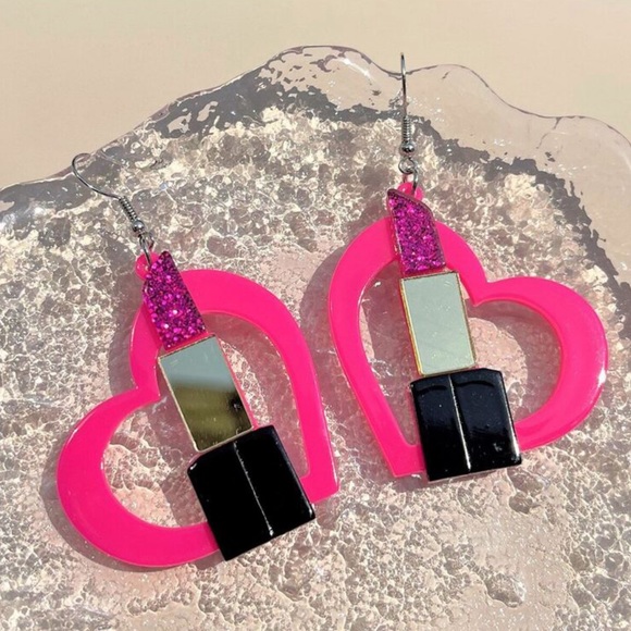 Lipstick Heart Earrings - Picture 2 of 5